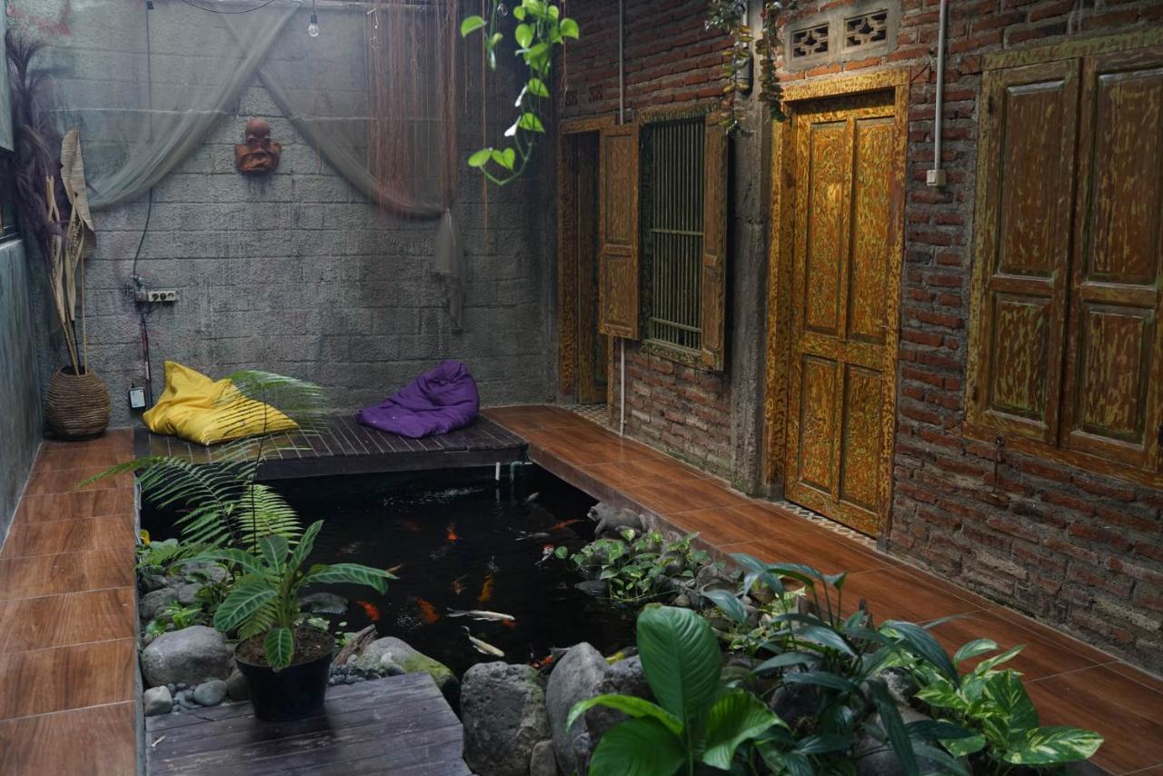 Happy House Bnb Bromo Backpacker Проболинго Екстериор снимка